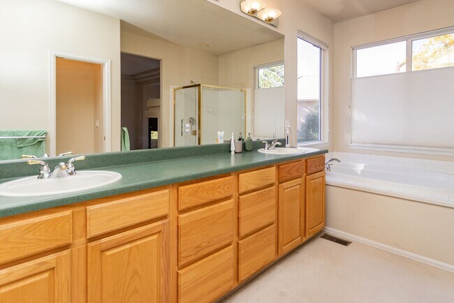 Building Photo - Peaceful University Park Home with Mountain Views!!