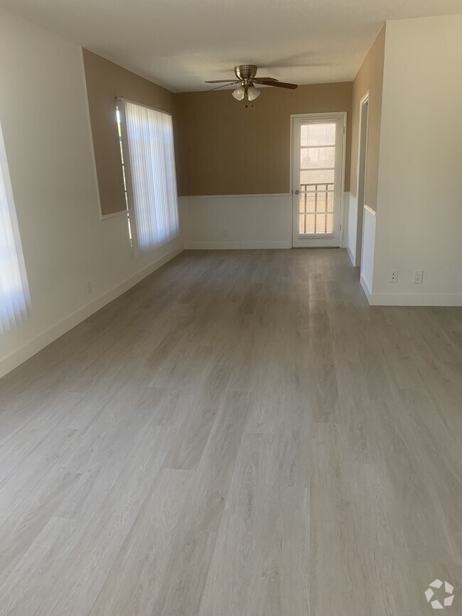 Building Photo - 1241 Bundy S Dr