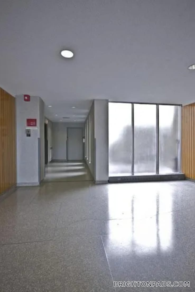 Building Photo - 125 Chiswick Rd