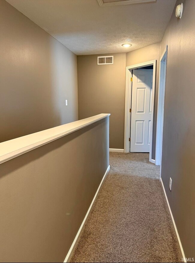Building Photo - 3360 S Oaklawn Cir