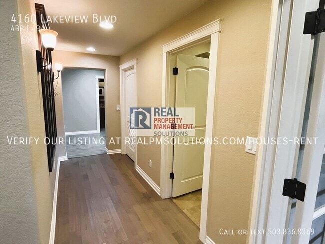 Building Photo - 4160 Lakeview Blvd