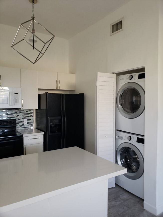 Washer/Dryer in kitchen closet - 3356 Bird Ave