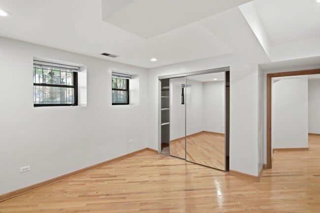 Building Photo - 5203 S Woodlawn Ave