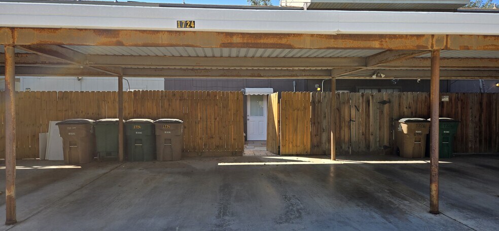 Building Photo - 1724 Utah Ave