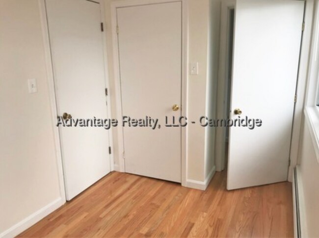 Building Photo - 71 5th St