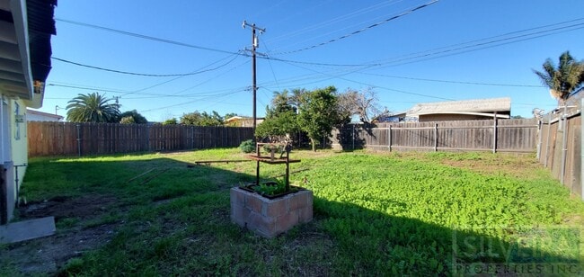 Building Photo - Cozy 3 bedroom 1 Bath home!