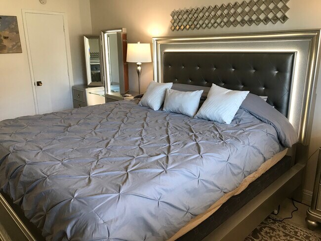 Building Photo - 1299 Cordova St