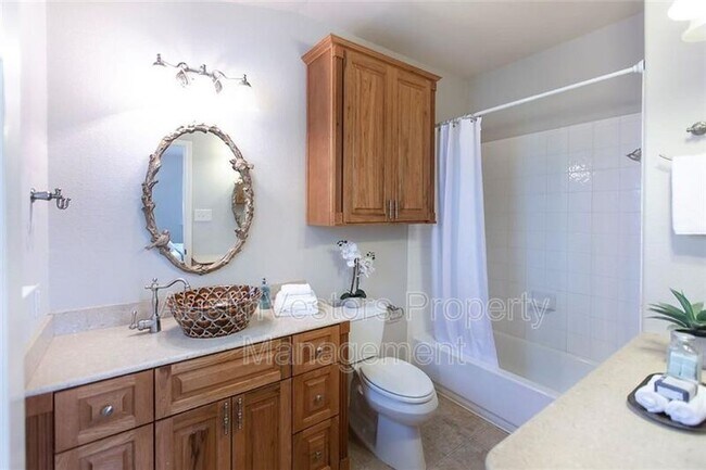 Building Photo - 1612 Corn Hill Ln