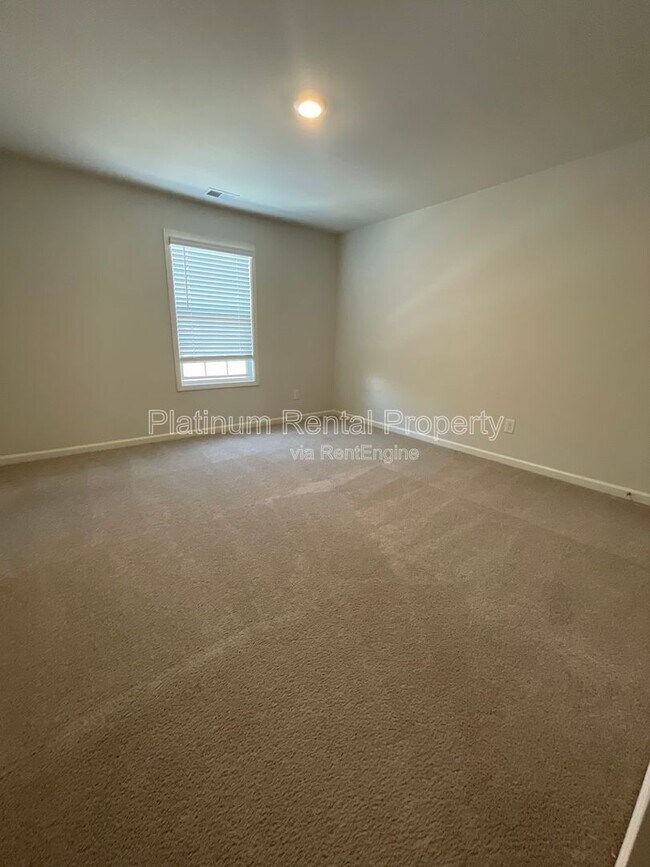 Building Photo - 1616 Chancery Ln