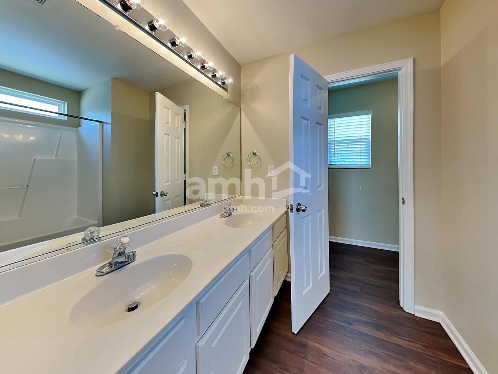 Building Photo - 4640 Lauren Woods Ct