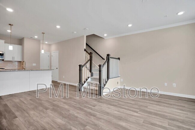Building Photo - 5958 Forum Sq