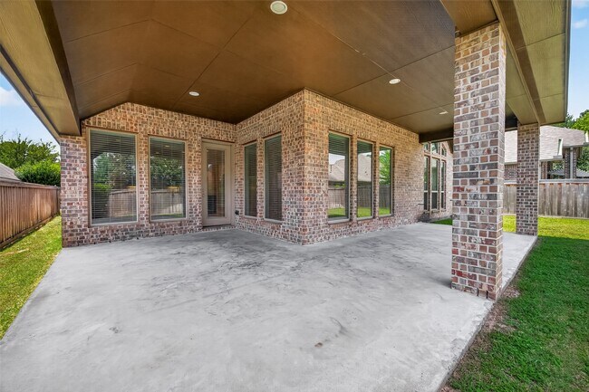 Building Photo - 27124 Holtwood Grove Rd