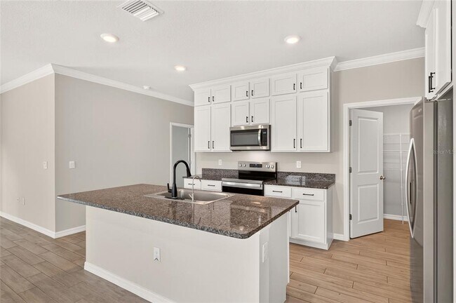 Building Photo - 13633 NW 14th Pl
