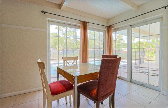 Building Photo - 1329 NW 84th Dr