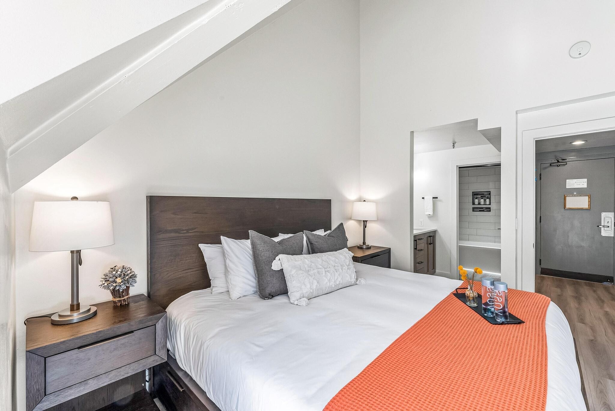 Building Photo - 1385 Lowell Ave