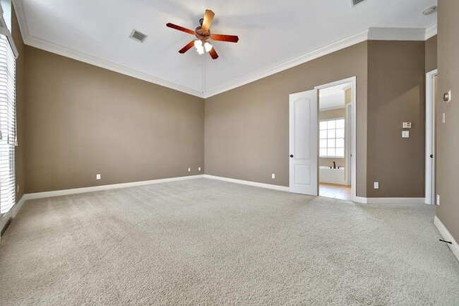 Building Photo - 1707 Dominica Dr