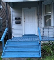 Building Photo - 709 Highland St