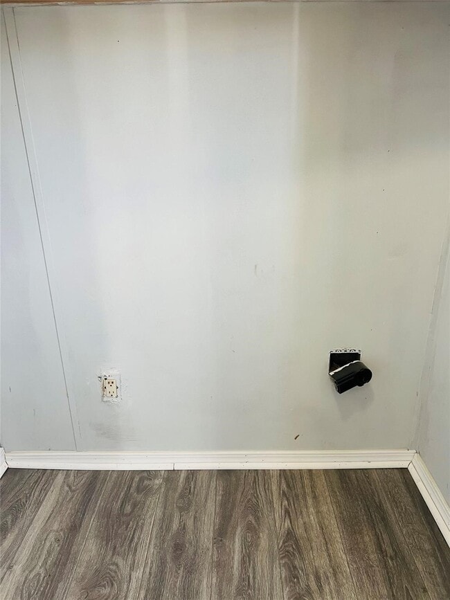 Building Photo - 2525 Oyster Creek Bend