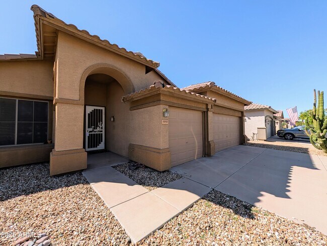 Building Photo - 5959 W Kimberly Way