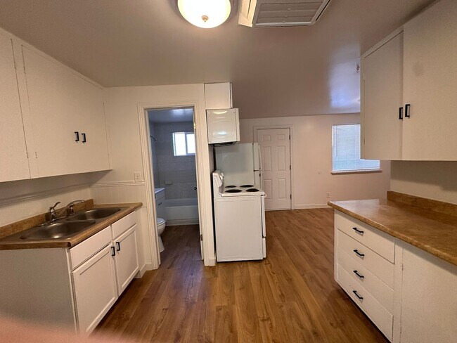 Building Photo - 3823 South 3200 West