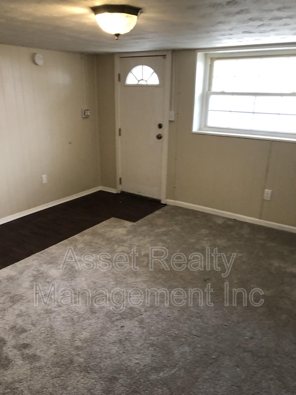 Building Photo - 218 Britton Dr