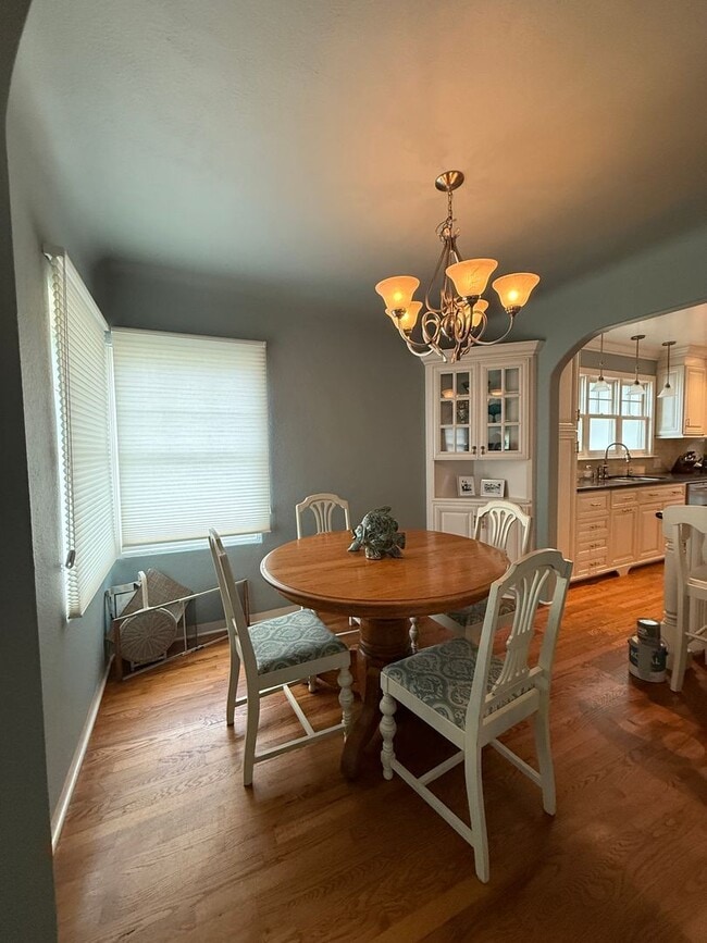 Building Photo - Great Seabright area 2/1 Fully Furnished Home