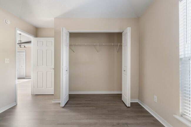Building Photo - 1137 Finck Rd