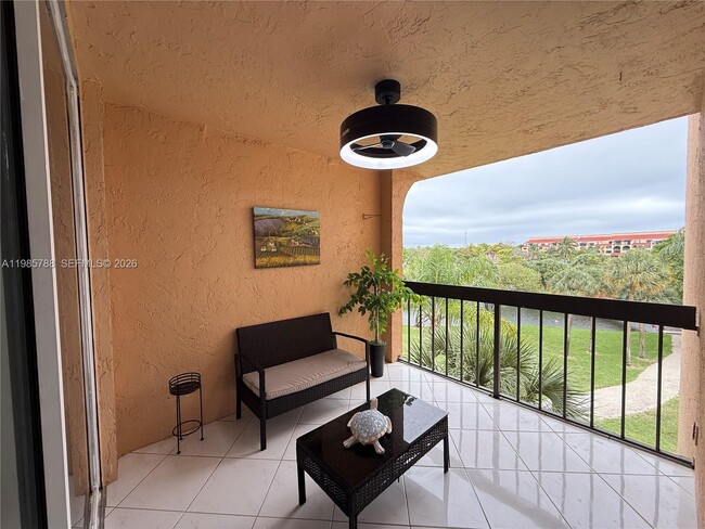 Building Photo - 950 Egret Cir