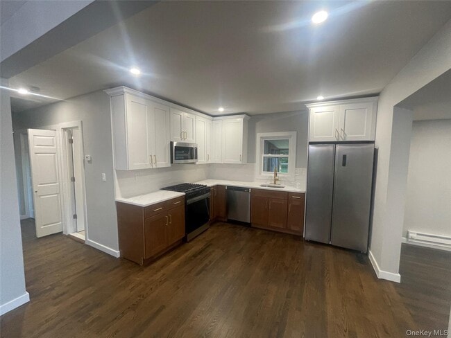 Building Photo - 33 Mailler Ave