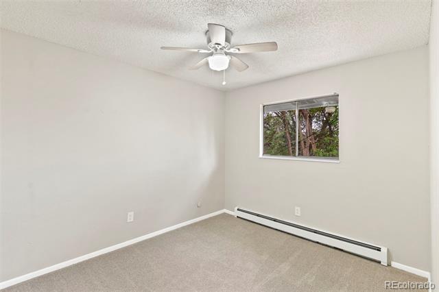 Building Photo - 330 Vehr Dr