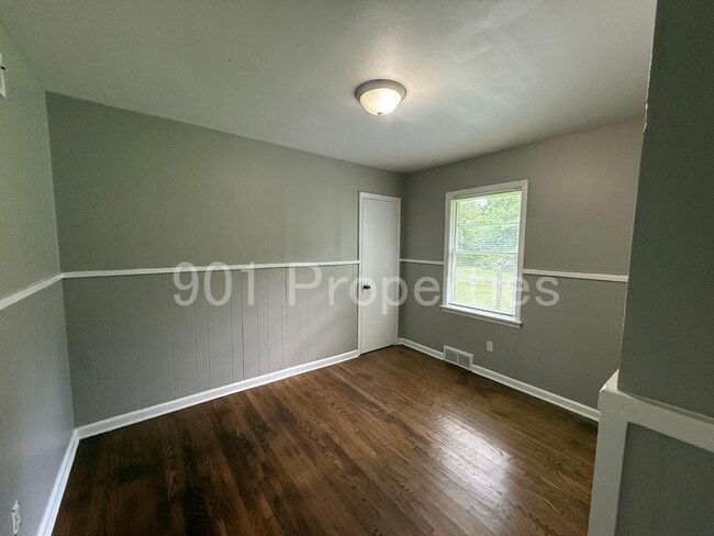 Building Photo - 2976 Ruskin Rd