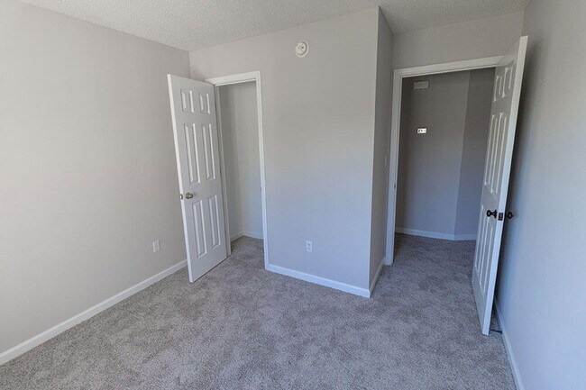 Building Photo - 1404 Jean Rae Dr