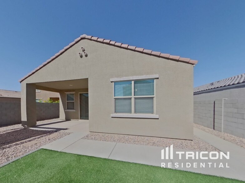 Building Photo - 40381 W Hillman Dr