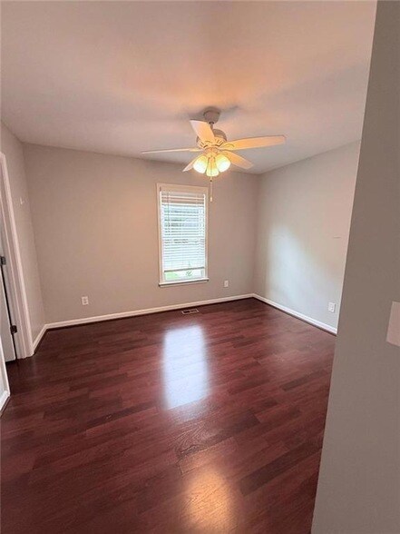 Building Photo - 154 Camden Woods Dr