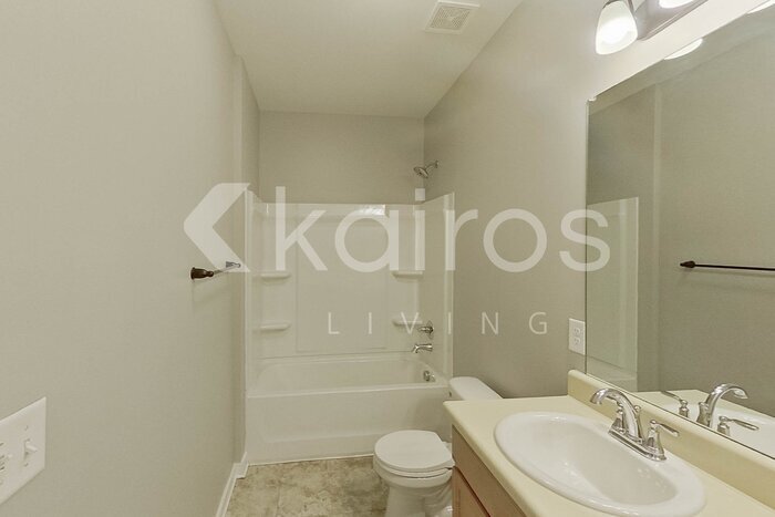 Building Photo - 151 Bates Ln