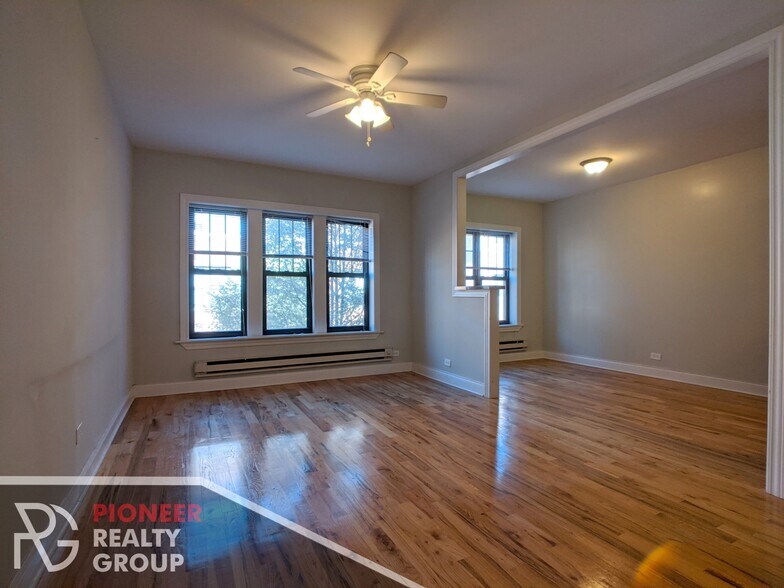 Building Photo - 630 W Cornelia Ave