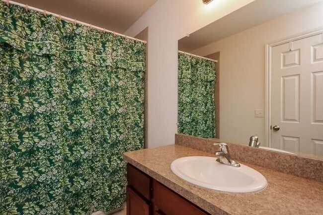 Building Photo - 3370 Endsleigh Ln
