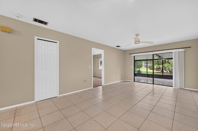 Building Photo - 838 Lawnwood Ave NE