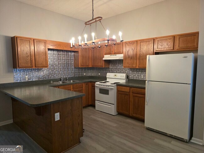Building Photo - 5022 Winfield Dr