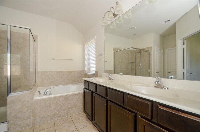 Building Photo - 26006 Haggard Nest Dr