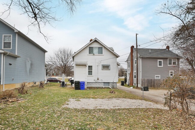 Building Photo - 1599 Mooberry St