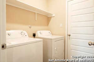 Building Photo - 2079 Chelsea Grv