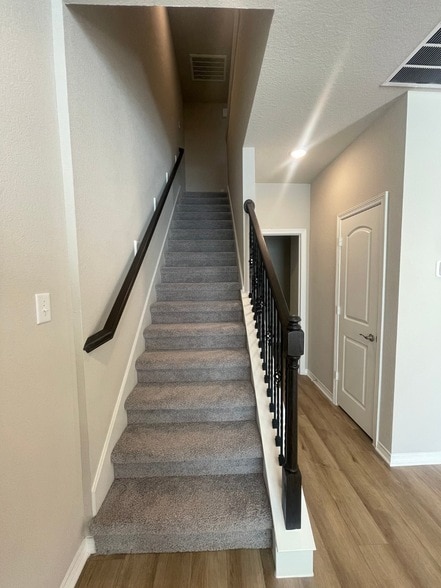 Building Photo - 8024 Scanlan Trl