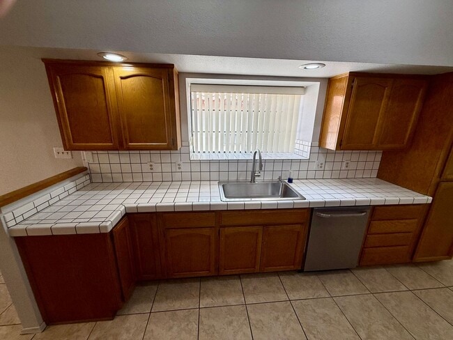 Building Photo - 10236 S Del Rico