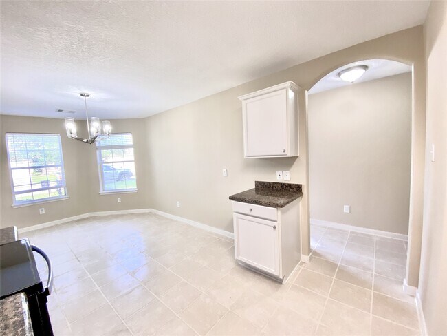 Building Photo - 28922 San Bernard River Loop