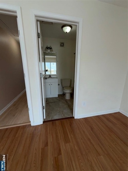 Building Photo - 110 Redwood Ave