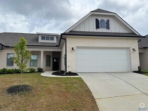 Building Photo - 207 Osceola Cir