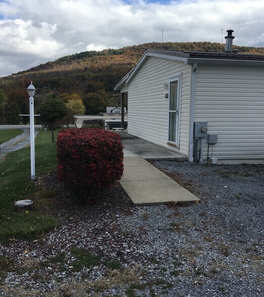 Building Photo - 15073 Dunnings Hwy