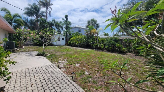 Building Photo - Beach Bungalow on Venice Island ~ Coming J...