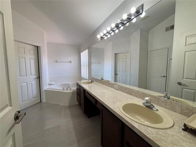 Building Photo - 6019 Bay Valley Ct